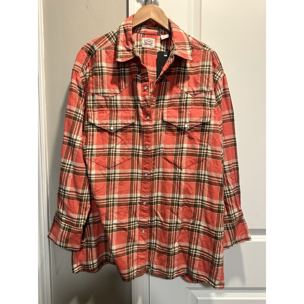 Levi Strauss NWT Women's‎ Button Up XL